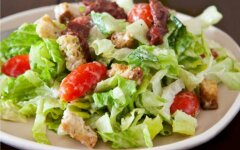 Классический салат «Цезарь» на скорую руку