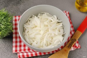Маринованный лук для салатов без уксуса