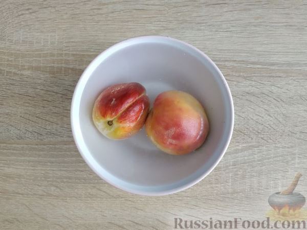 Сырники с персиками и манной крупой