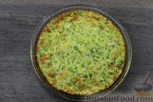 Пирог-запеканка из кабачков с сыром и зеленью